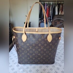 Louis Vuitton Neverfull MM Monogram